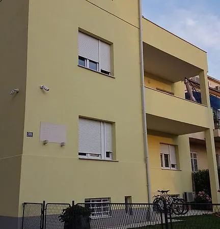 Apartamento Adriana *