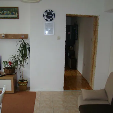 Apartment Adriana *